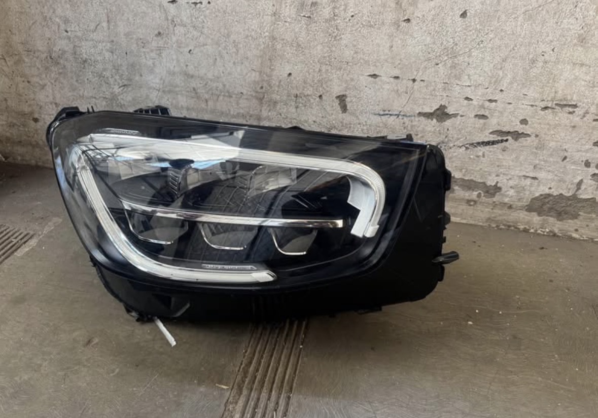OEM Mercedes-Benz W205 C-Class LED Headlight Assembly | Left/Right | 2015–2021