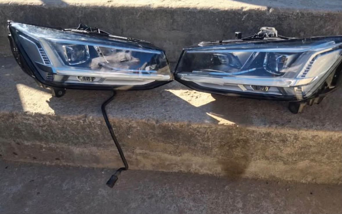 AUDI Q2 XENON HEADLIGHTS