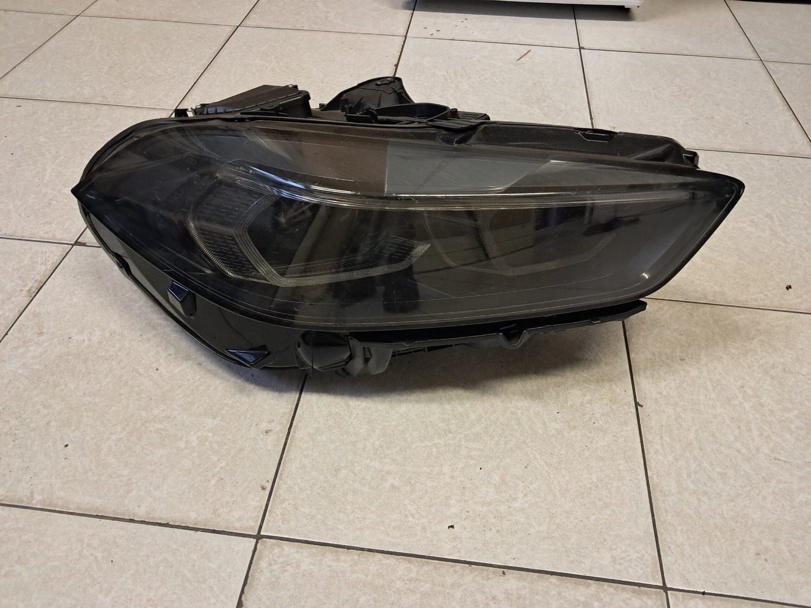 BMW 1 series F40 headlights