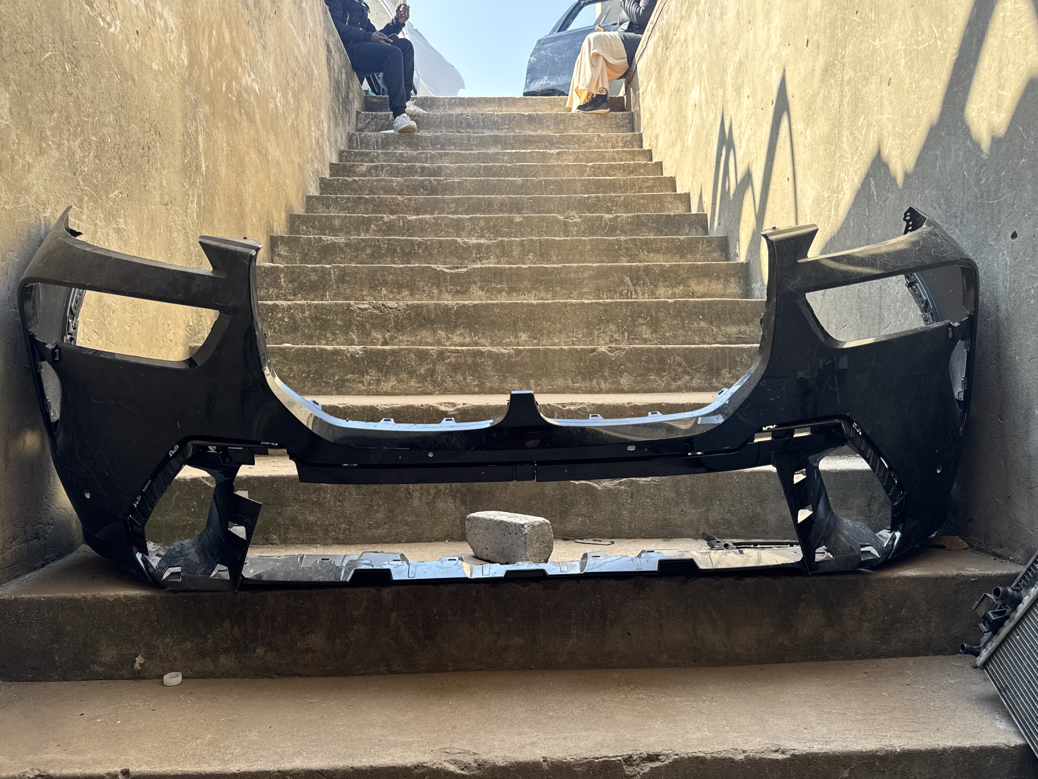 OEM BMW X7 (G07 Facelift / LCI) M Sport front bumper